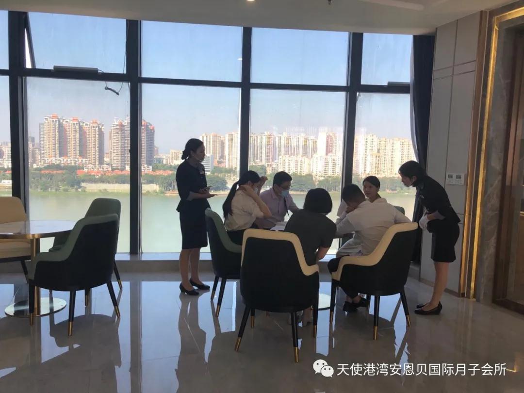 呵護母嬰，傳遞關愛，安恩貝的第一次親密接觸
